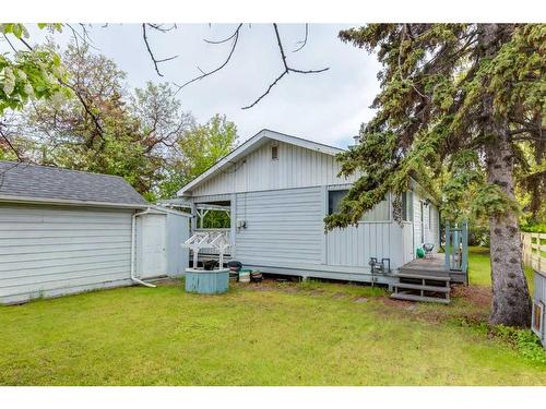 2428 Westmount Road Nw, Calgary, AB - Outdoor With Exterior