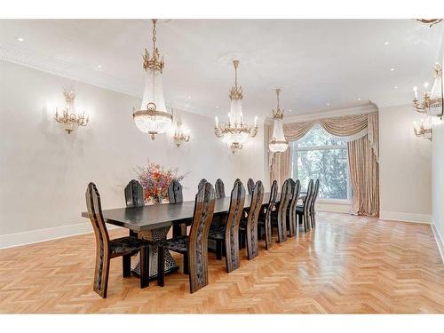 19 Pump Hill Close Sw, Calgary, AB - Indoor Photo Showing Dining Room