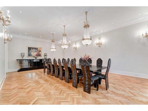 19 Pump Hill Close Sw, Calgary, AB - Indoor Photo Showing Dining Room