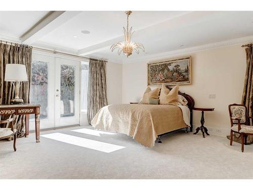 19 Pump Hill Close Sw, Calgary, AB - Indoor Photo Showing Bedroom