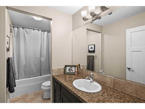 88 Auburn Glen Gardens Se, Calgary, AB - Indoor Photo Showing Bathroom
