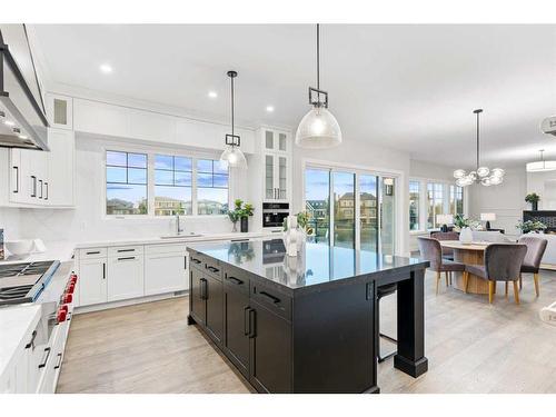 25 Stillwater Bay, Heritage Pointe, AB - Indoor Photo Showing Kitchen With Upgraded Kitchen