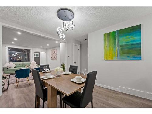 4608 70 Street Nw, Calgary, AB - Indoor Photo Showing Dining Room