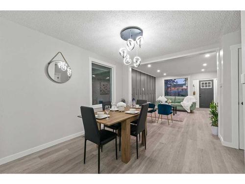 4608 70 Street Nw, Calgary, AB - Indoor Photo Showing Dining Room