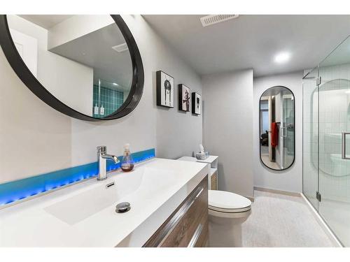 2253 Woodpark Avenue Sw, Calgary, AB - Indoor Photo Showing Bathroom