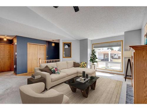 273 Woodside Road Nw, Airdrie, AB - Indoor Photo Showing Living Room