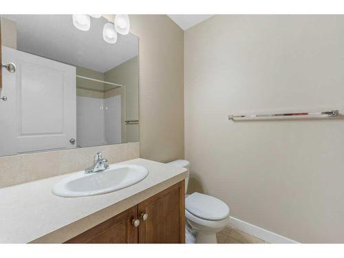 580 Cranston Drive Se, Calgary, AB - Indoor Photo Showing Bathroom