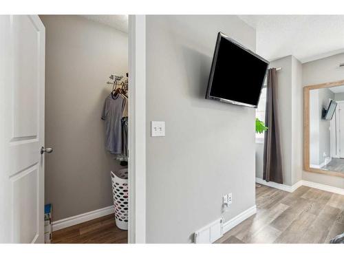 220 New Brighton Row Se, Calgary, AB - Indoor Photo Showing Other Room