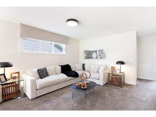 7 Midgrove Drive Sw, Airdrie, AB - Indoor Photo Showing Living Room