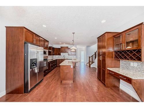 2743 16 Avenue Sw, Calgary, AB - Indoor Photo Showing Kitchen