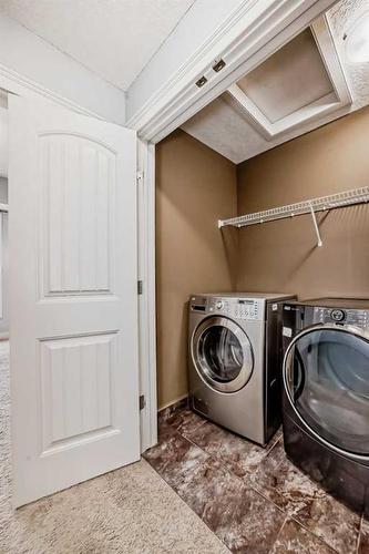 2743 16 Avenue Sw, Calgary, AB - Indoor Photo Showing Laundry Room