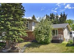 16 Brenner Place NW Calgary, AB T2L 1Z2