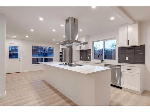 151 Midglen Place Se, Calgary, AB - Indoor Photo Showing Kitchen With Upgraded Kitchen