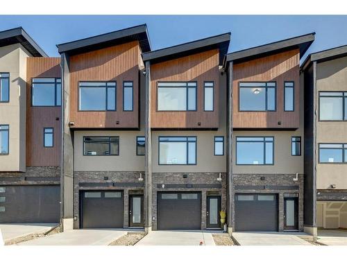 81 Royal Elm Green Nw, Calgary, AB - Outdoor With Facade