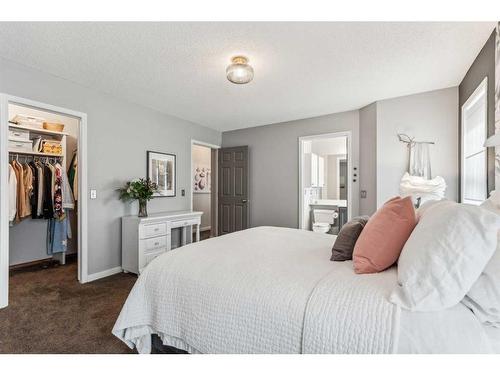 47 Shawbrooke Crescent Sw, Calgary, AB - Indoor Photo Showing Bedroom