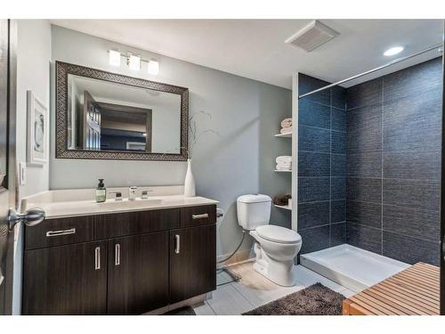 47 Shawbrooke Crescent Sw, Calgary, AB - Indoor Photo Showing Bathroom