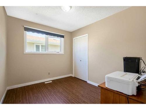 12 Penswood Place Se, Calgary, AB - Indoor Photo Showing Other Room