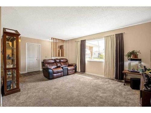 12 Penswood Place Se, Calgary, AB - Indoor