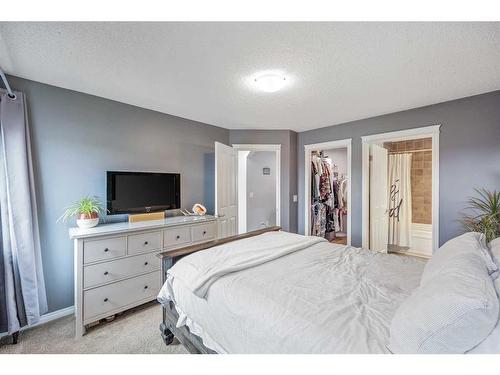 1173 New Brighton Park Se, Calgary, AB - Indoor Photo Showing Bedroom