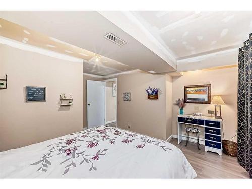 18 Martinridge Road Ne, Calgary, AB - Indoor Photo Showing Bedroom