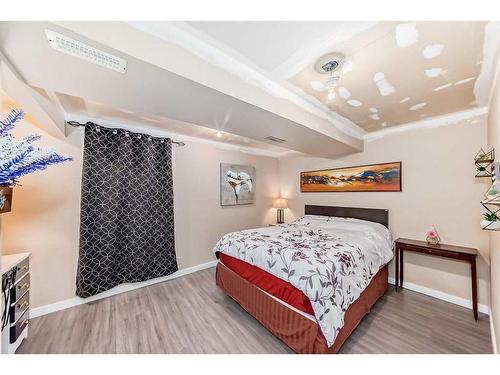 18 Martinridge Road Ne, Calgary, AB - Indoor Photo Showing Bedroom