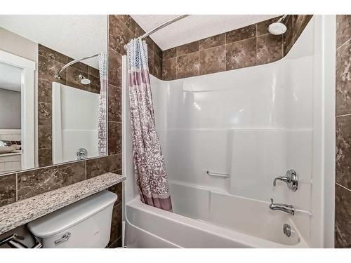 18 Rockford Road Nw, Calgary, AB - Indoor Photo Showing Bathroom