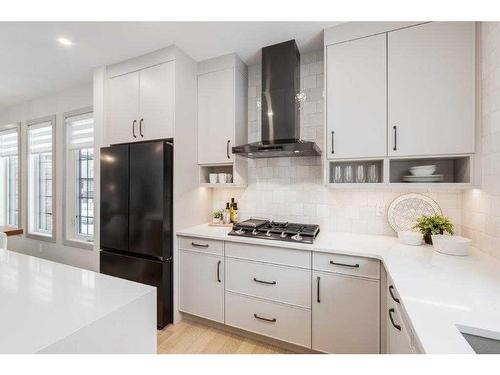 75 Greenbriar Place Nw, Calgary, AB - Indoor Photo Showing Kitchen With Upgraded Kitchen