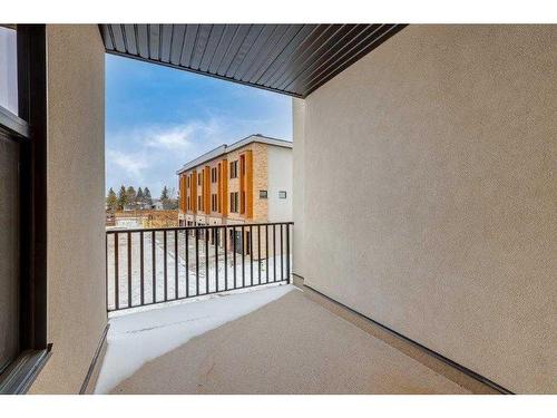 75 Greenbriar Place Nw, Calgary, AB - Outdoor With Exterior