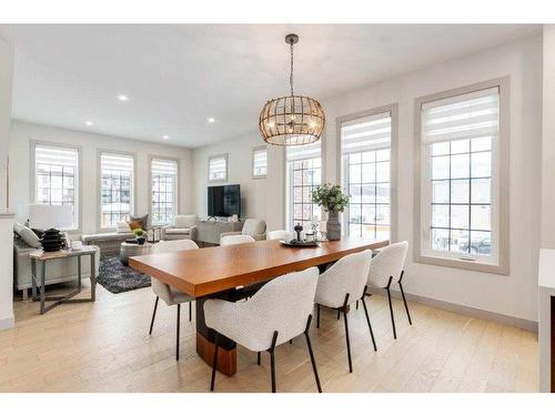 75 Greenbriar Place Nw, Calgary, AB - Indoor Photo Showing Dining Room