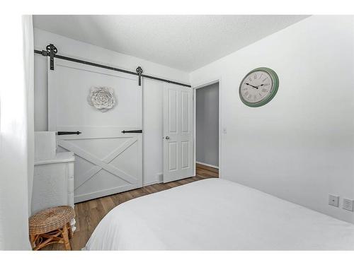 603 Auburn Bay Heights Se, Calgary, AB - Indoor Photo Showing Bedroom