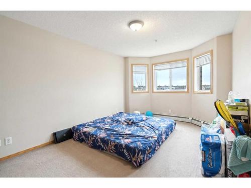 113-92 Saddletree Court Ne, Calgary, AB - Indoor Photo Showing Bedroom