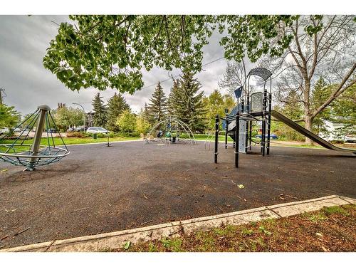 10 St Monica Avenue Se, Calgary, AB - Outdoor