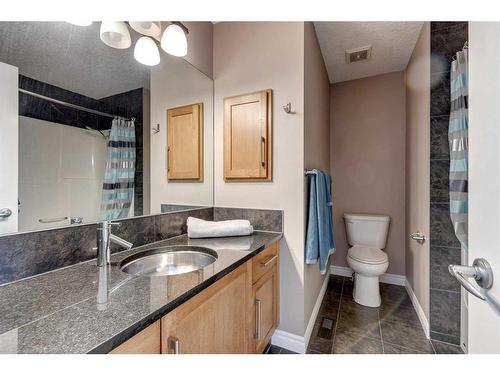 260 Mahogany Terrace Se, Calgary, AB - Indoor Photo Showing Bathroom
