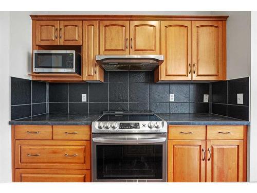 976 Copperfield Boulevard Se, Calgary, AB - Indoor Photo Showing Kitchen