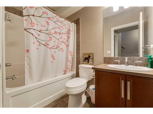 50 Sage Meadows Terrace Nw, Calgary, AB - Indoor Photo Showing Bathroom