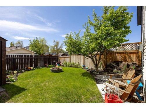 115 Deerview Court Se, Calgary, AB - Outdoor With Backyard