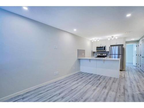 20569 Seton Way Se, Calgary, AB - Indoor Photo Showing Kitchen