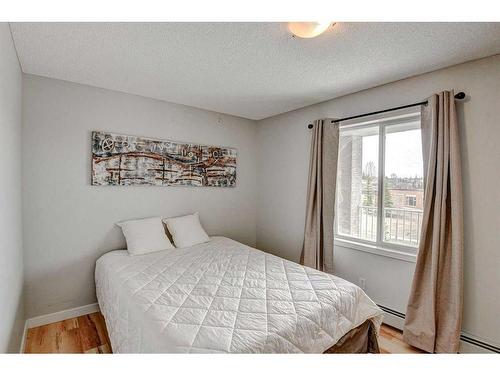 310-1000 Citadel Meadow Point Nw, Calgary, AB - Indoor Photo Showing Bedroom