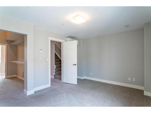 210-2717 17 Street Sw, Calgary, AB - Indoor Photo Showing Other Room