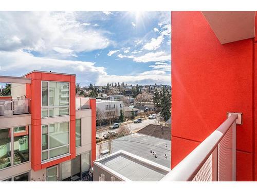 210-2717 17 Street Sw, Calgary, AB - Outdoor With Balcony