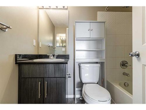 319-15 Saddlestone Way Ne, Calgary, AB - Indoor Photo Showing Bathroom