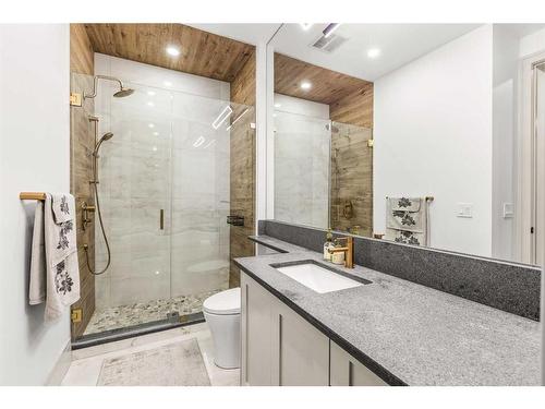 1473 Coopers Landing Sw, Airdrie, AB - Indoor Photo Showing Bathroom