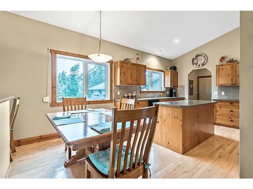 112 Derochie Drive, Claresholm, AB - Indoor Photo Showing Dining Room