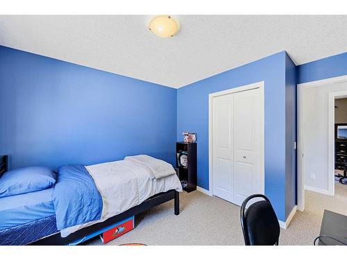 129 Kincora Glen Rise Nw, Calgary, AB - Indoor Photo Showing Bedroom