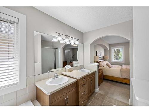 151 Tuscany Estates Close Nw, Calgary, AB - Indoor Photo Showing Bathroom