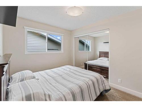 3 Shawmeadows Crescent Sw, Calgary, AB - Indoor Photo Showing Bedroom