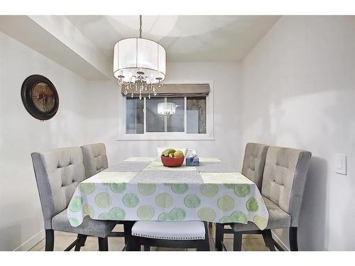 3917 29 Avenue Se, Calgary, AB - Indoor Photo Showing Dining Room