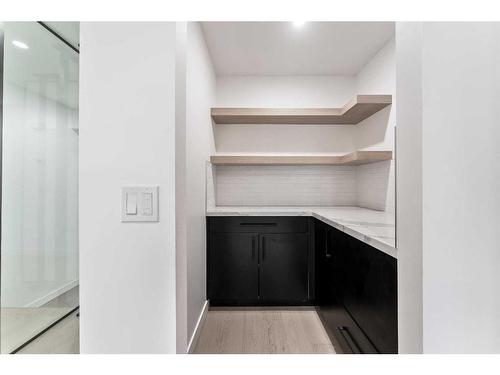 120 Oakcliffe Place Sw, Calgary, AB - Indoor With Storage