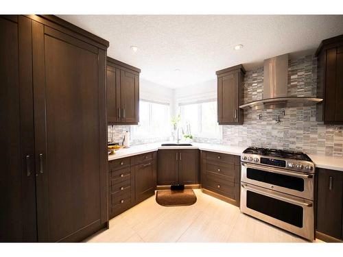 505 Lakeside Greens Place, Chestermere, AB - Indoor Photo Showing Kitchen With Upgraded Kitchen