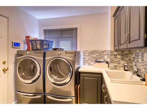 505 Lakeside Greens Place, Chestermere, AB - Indoor Photo Showing Laundry Room